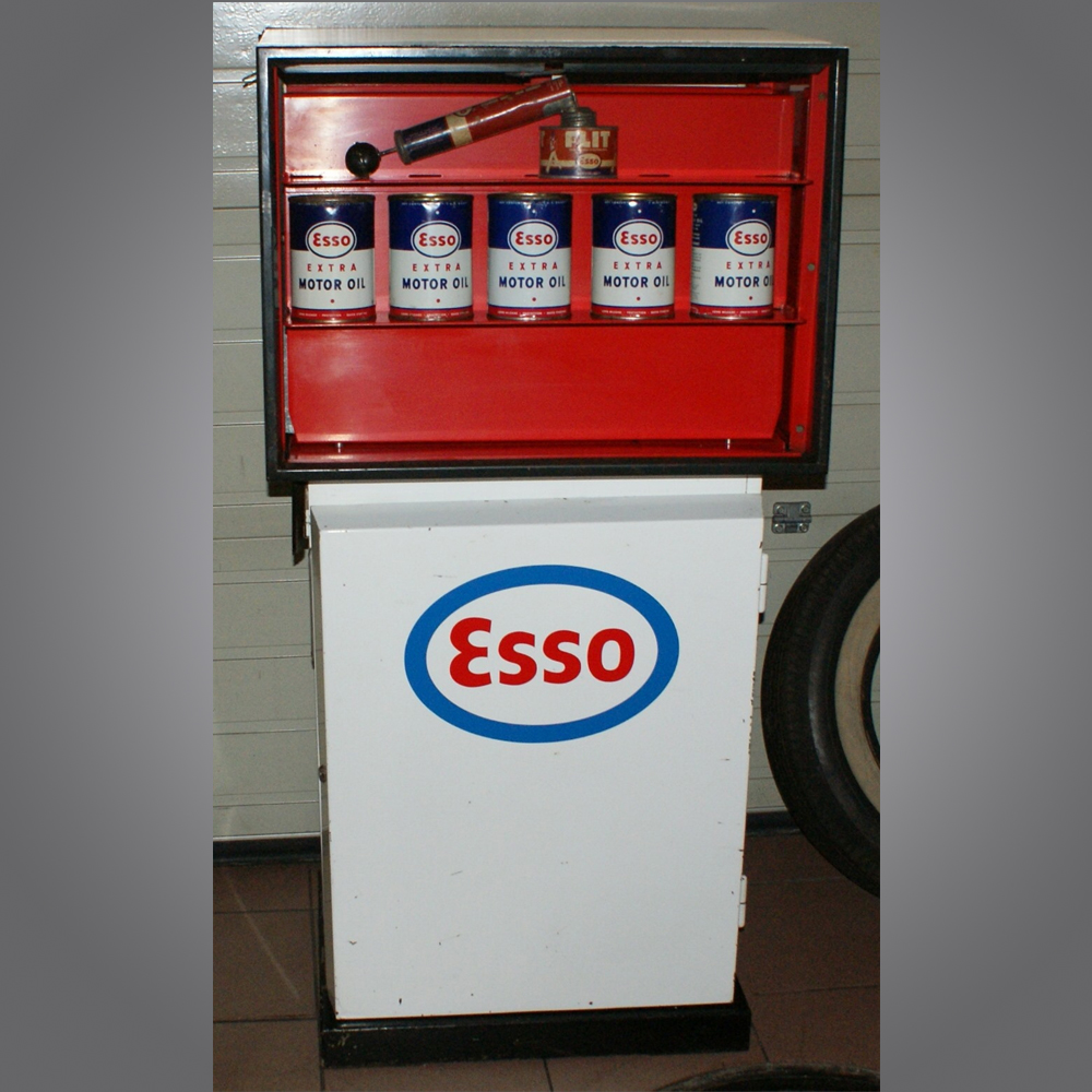 Petromobilia-Esso-Oelschrank-3