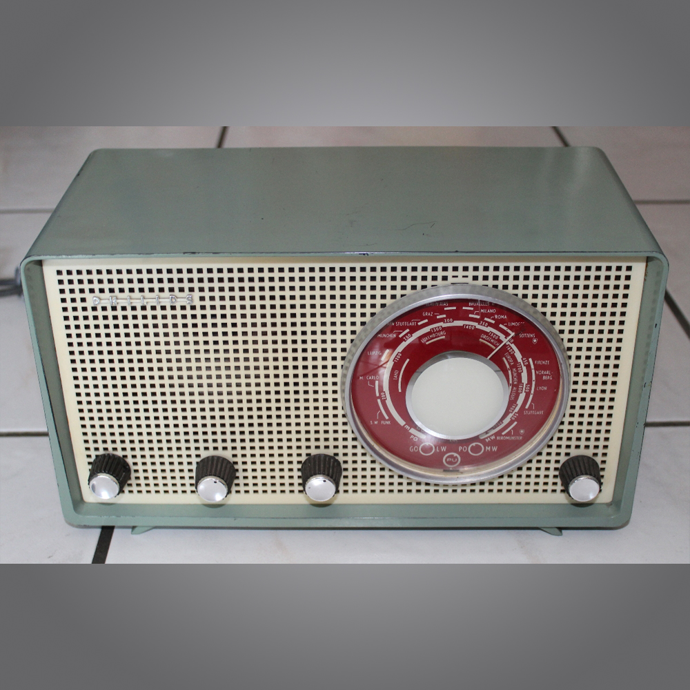 Radio-Phillips-B2X-3