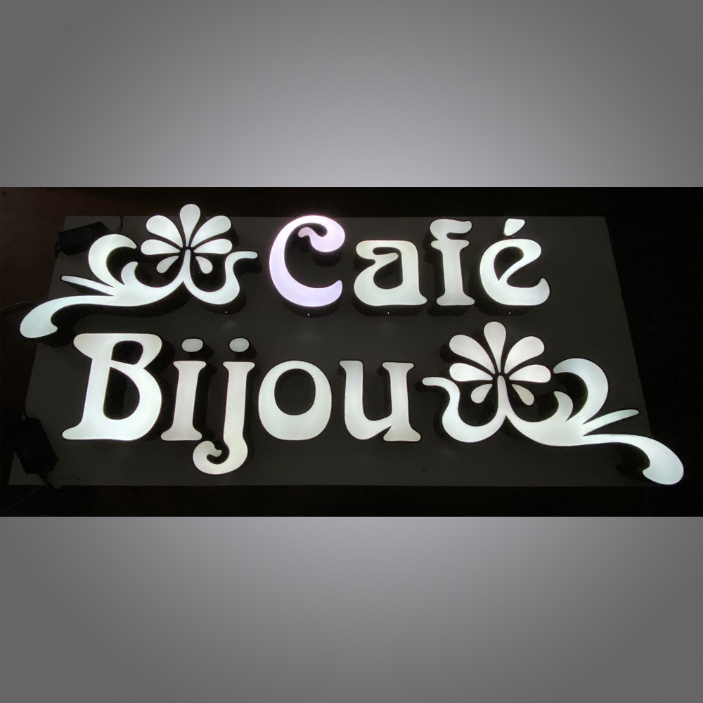 Deko-Cafe-Bijou-Neonreklame-4