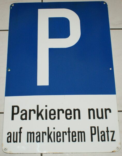 Parkschild Markiertem Platz