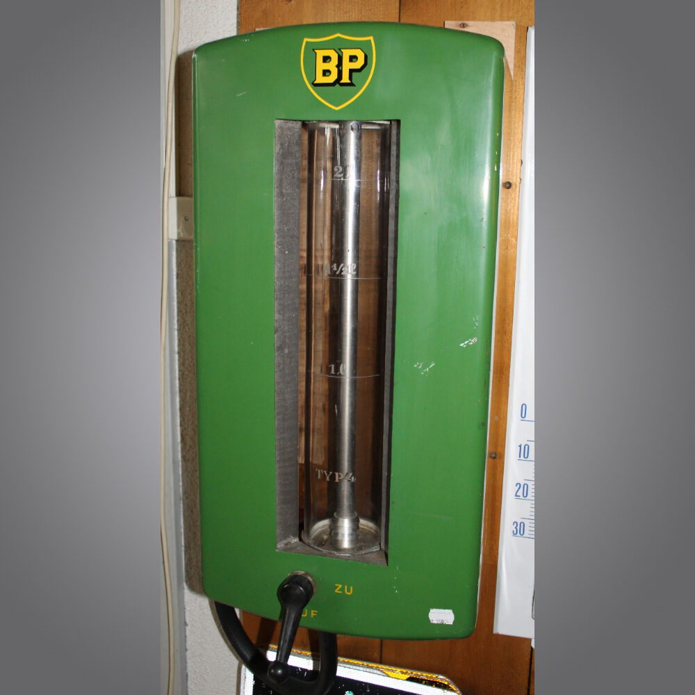BP-Petrol-Wandtankstelle-8