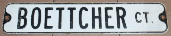 Boettcher Ct Streetsign