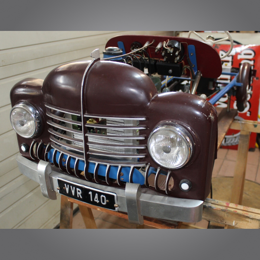 VVR140-Fahrschul-Modell-Auto