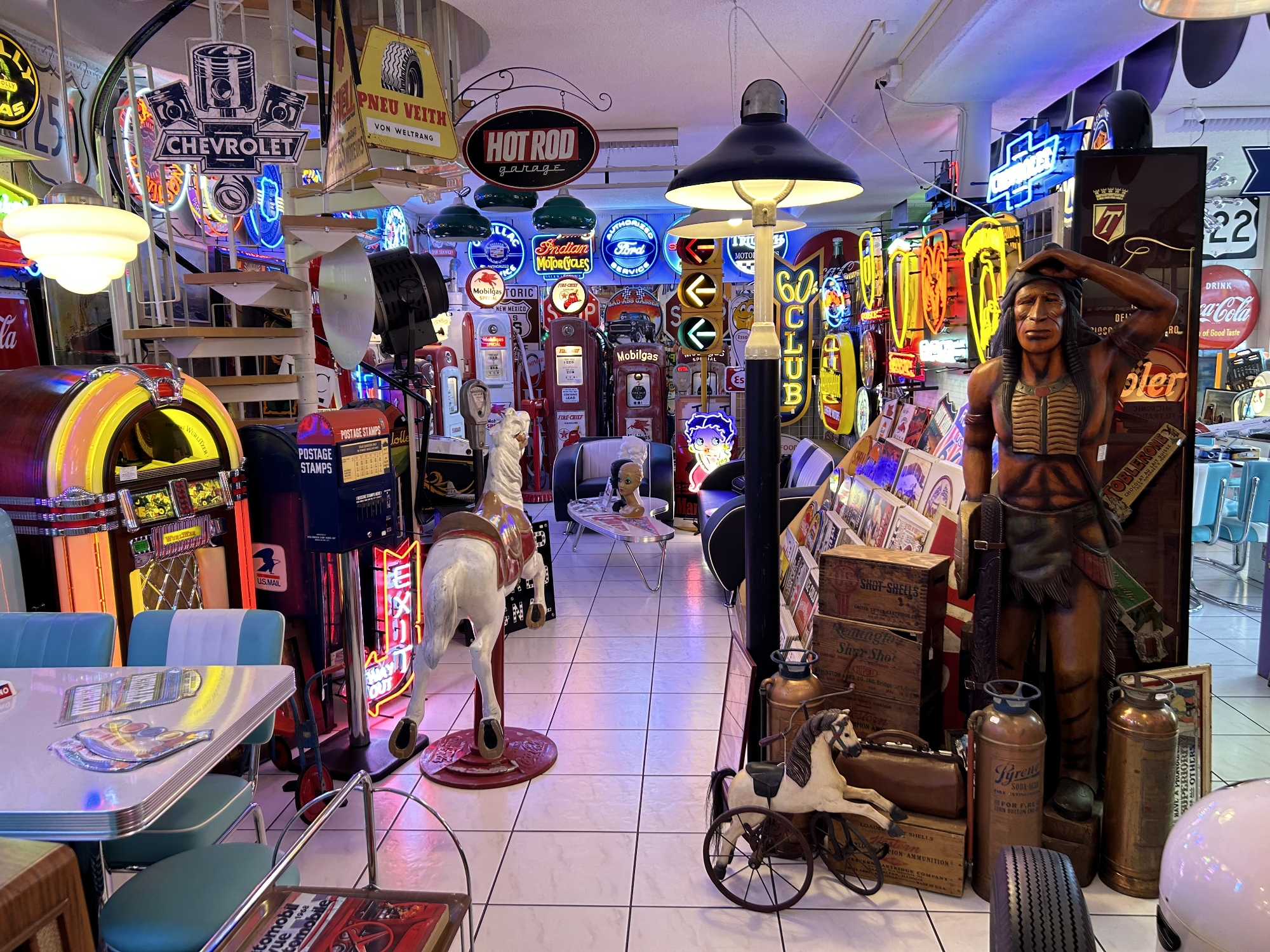 ShowroomAugust2025-2