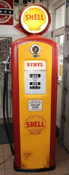 Shell Bennett 646 Gaspump 2