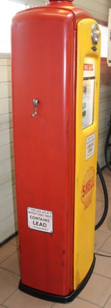 Shell Bennett 646 Gaspump 3