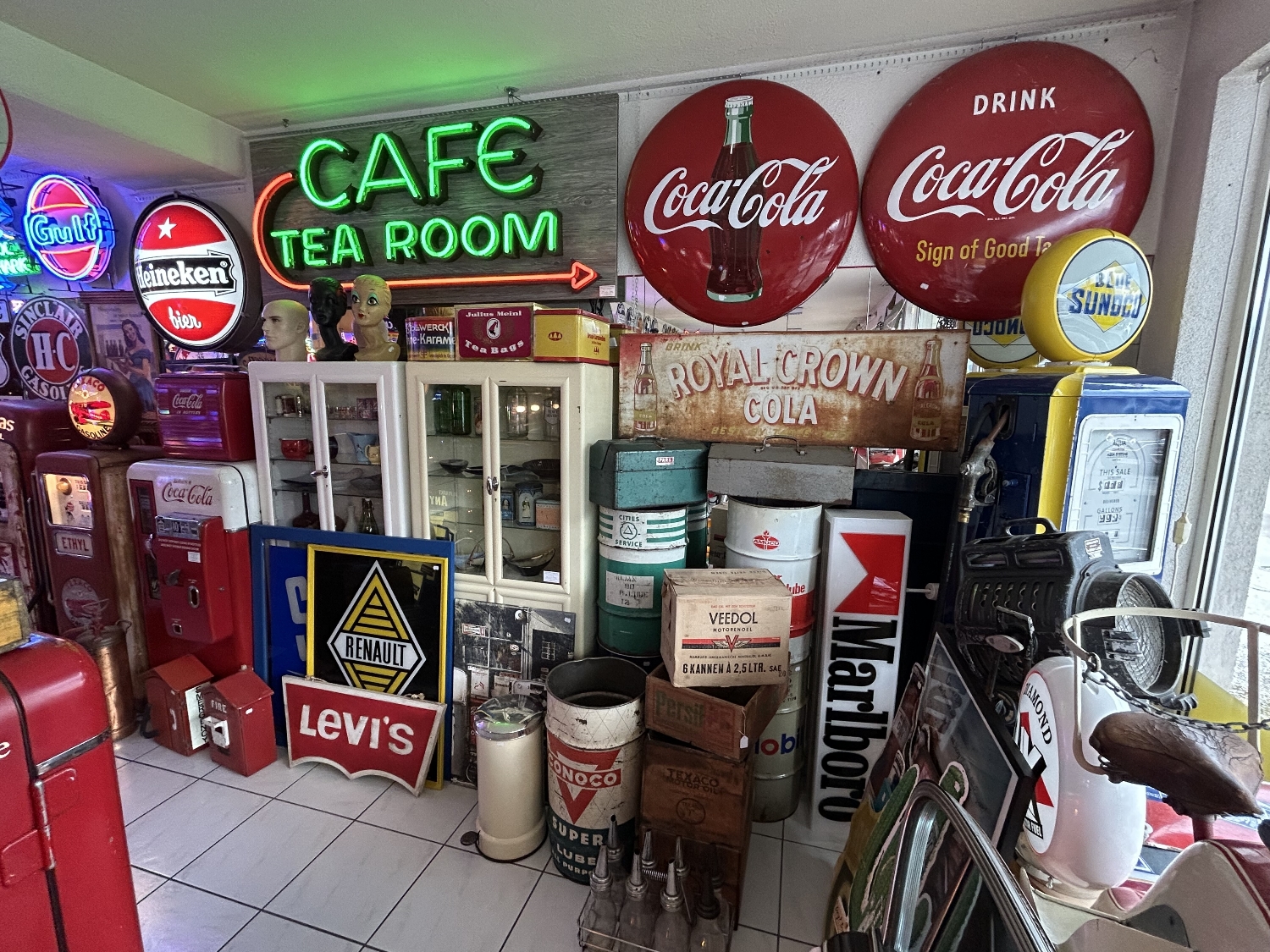 Showroom The Fifties Corner Juli 2026-4